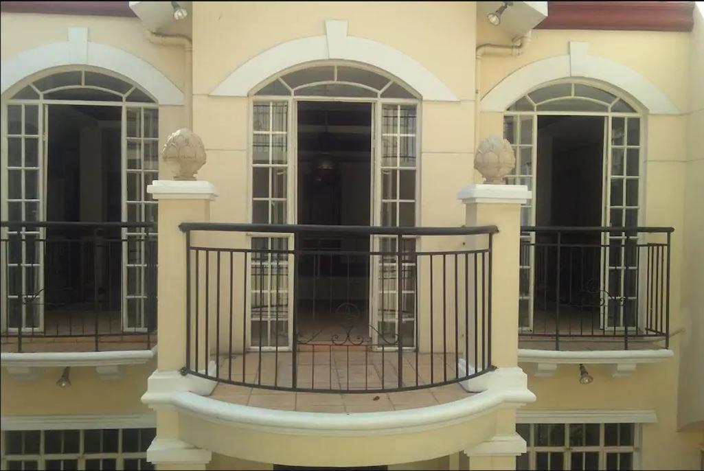 Mang Ben Dormitory Quezon City Esterno foto