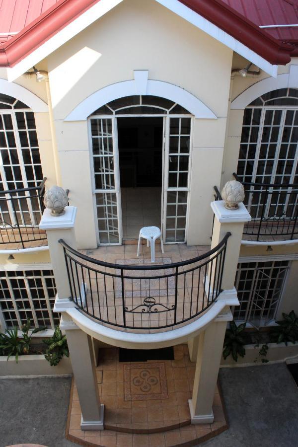 Mang Ben Dormitory Quezon City Esterno foto