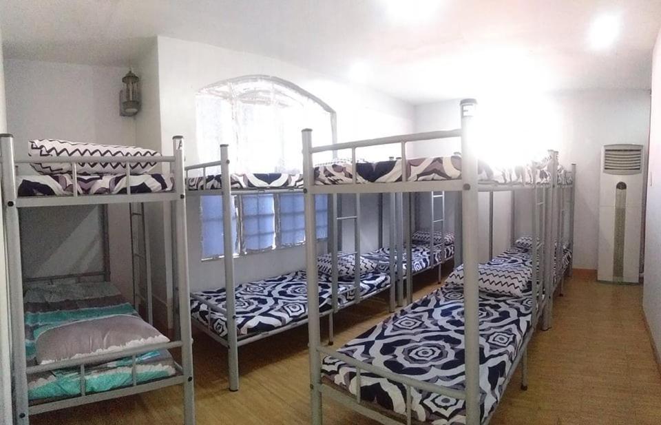 Mang Ben Dormitory Quezon City Esterno foto