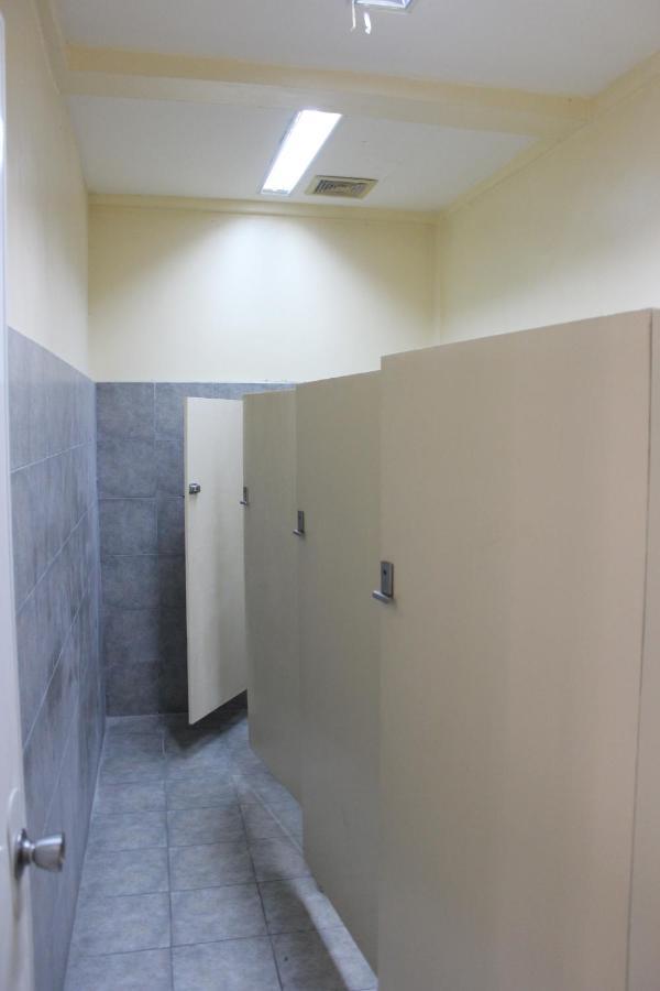 Mang Ben Dormitory Quezon City Esterno foto