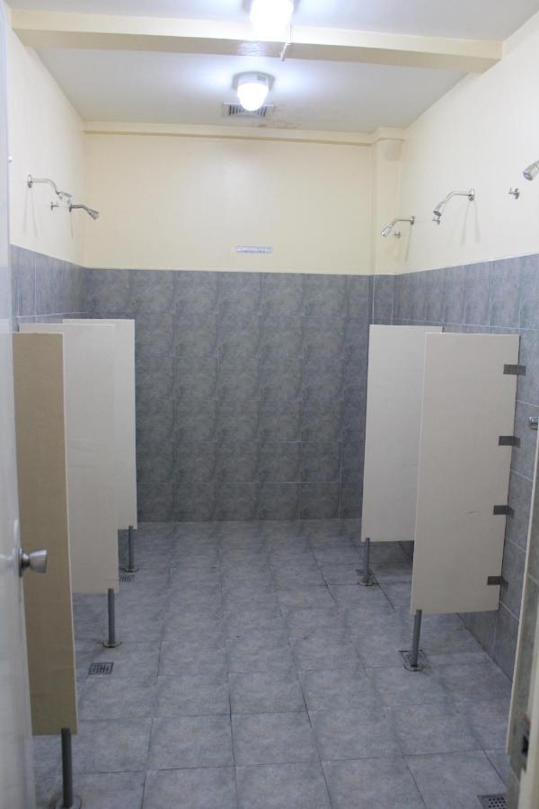 Mang Ben Dormitory Quezon City Esterno foto